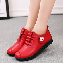 Load image into Gallery viewer, Promotion Women Shoes Winter Autumn Loafers Platform Shoes Woman Fashion Sneakers Casual Soft Bottom Non-slip Red Ladies Shoes
