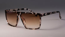 Load image into Gallery viewer, Kulou Retro Square Sunglasses Steampunk Men Women Brand Designer Glasses SKULL Logo Shades UV Protection Gafas
