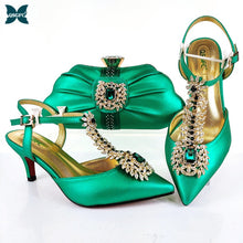 Load image into Gallery viewer, 2021 Lastest Noble and Elegangt Fashionable Special Style Ladies Shoes and Bag Set in Green Color for Party and Wedding
